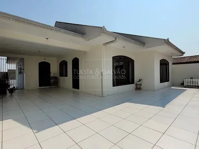 Casa com 280m² 4 quartos e 3 banheiros, à venda, no bairro São Braz em Curitiba