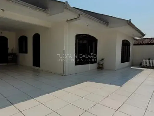 Casa com 280m² 4 quartos e 3 banheiros, à venda, no bairro São Braz em Curitiba