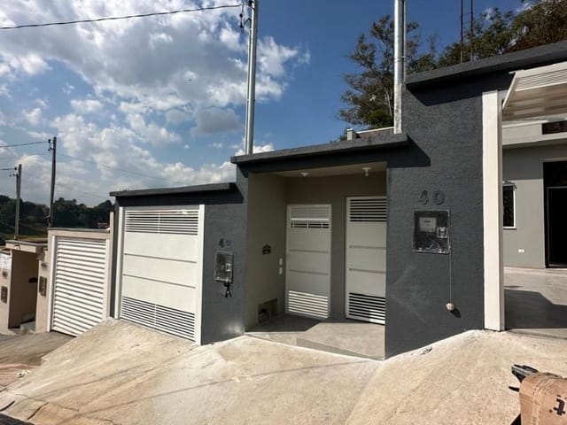 Casa com 125m² 2 quartos e 2 banheiros, à venda, no bairro Manacás em Extrema