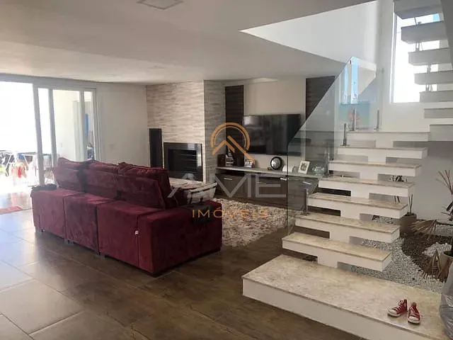 Casa 3 quartos e 3 banheiros, à venda, no bairro Laranjal em Pelotas