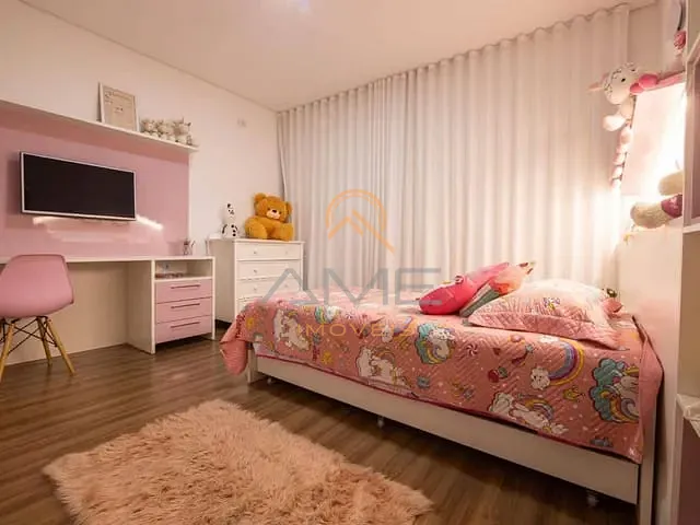 Casa 3 quartos e 3 banheiros, à venda, no bairro Laranjal em Pelotas
