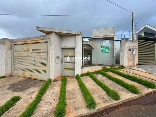 Casa com 375m² 3 quartos e 2 banheiros, à venda, no bairro Jardim Flamingos em Apucarana