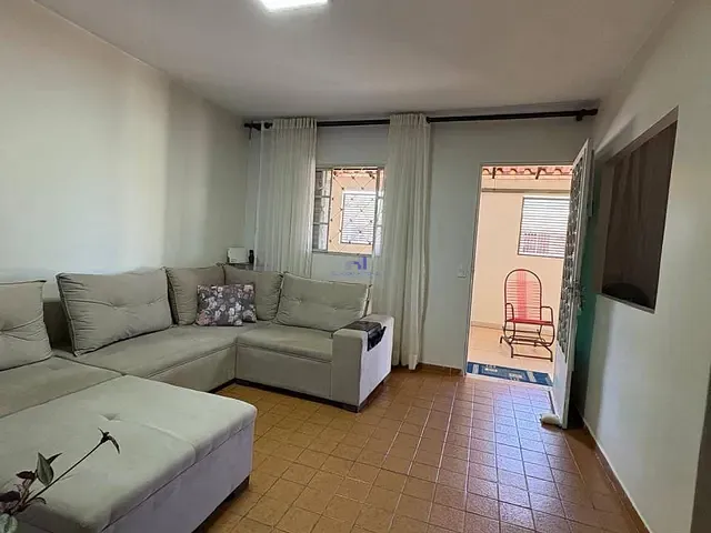 Casa 3 quartos e 1 banheiro, à venda, no bairro Valparaiso II em Valparaíso de Goiás
