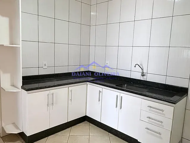 Casa 3 quartos e 3 banheiros, à venda, no bairro Vila Santana em Cambará