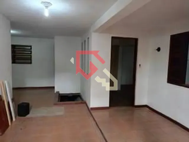 Casa 4 quartos e 3 banheiros, à venda, no bairro Parque das Nações em Santo André