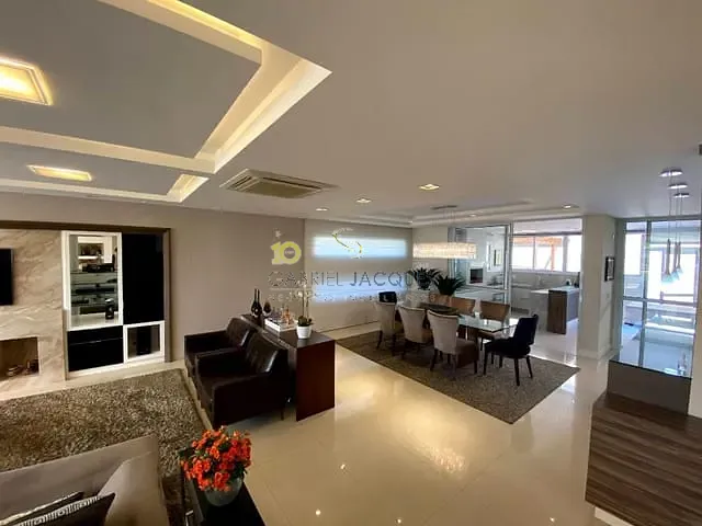 Casa com 360m² 4 quartos e 6 banheiros, à venda, no bairro Cidade Universitária Pedra Branca em Palhoça