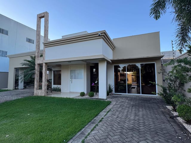 Casa com 1000m² 3 quartos e 4 banheiros, à venda, no bairro Jardim das Orquídeas em Nova Mutum