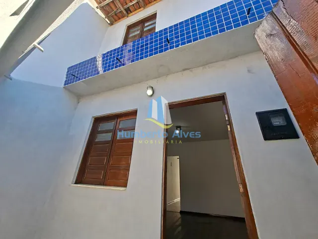 Casa 2 quartos e 1 banheiro, para alugar, no bairro Bateias em Vitória da Conquista