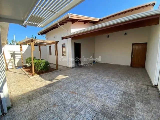 Casa 3 quartos e 2 banheiros, à venda, no bairro Jardim das Tulipas em Holambra