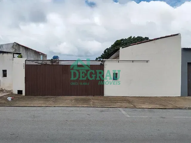 Casa 2 quartos e 2 banheiros, para alugar, no bairro Parque Cimentolândia em Itapeva