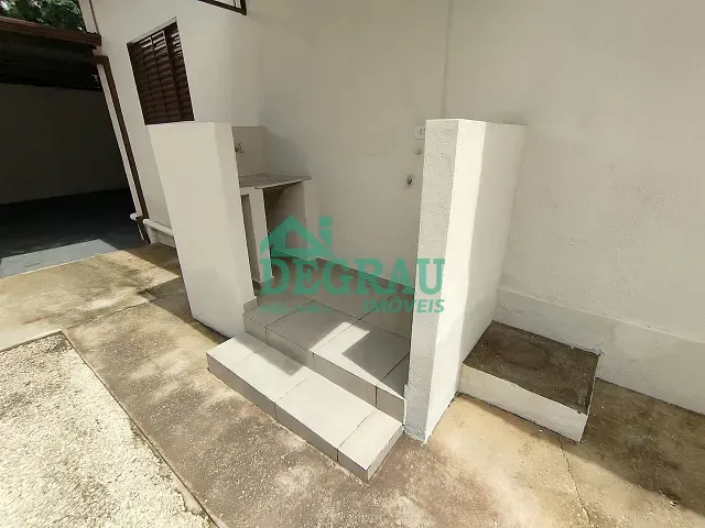 Casa 2 quartos e 2 banheiros, para alugar, no bairro Parque Cimentolândia em Itapeva