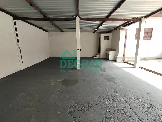 Casa 2 quartos e 2 banheiros, para alugar, no bairro Parque Cimentolândia em Itapeva