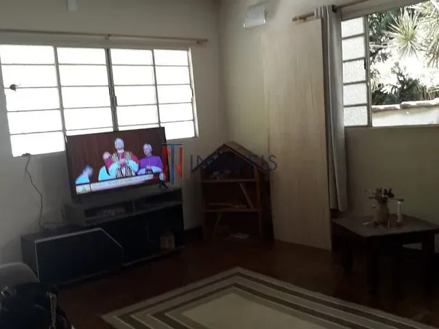 Casa com 500m² 3 quartos e 2 banheiros, à venda, no bairro Alvinópolis em Atibaia