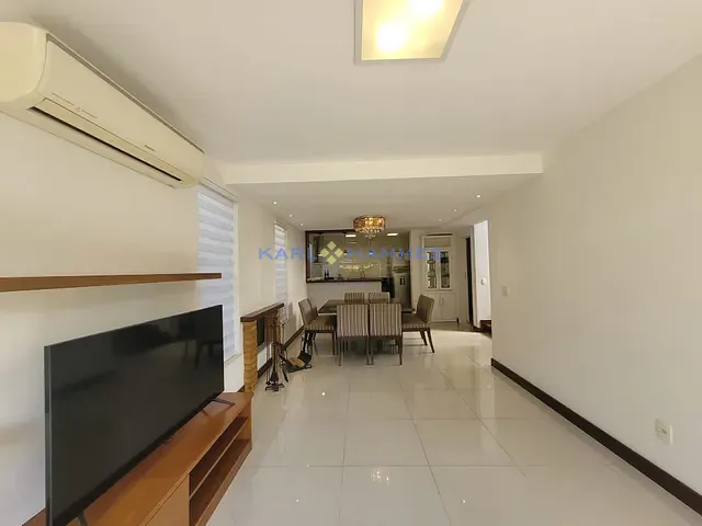 Casa 4 quartos e 4 banheiros, à venda, no bairro Nogueira em Petrópolis