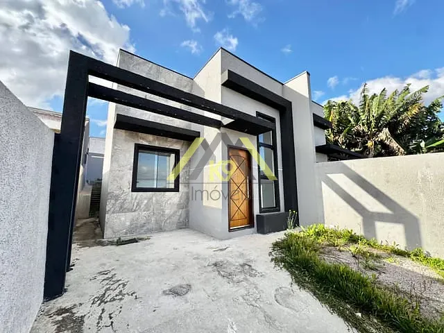 Casa com 180m² 3 quartos e 1 banheiro, à venda, no bairro Guarani em Colombo