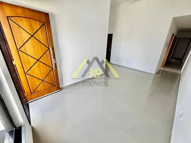 Casa com 180m² 3 quartos e 1 banheiro, à venda, no bairro Guarani em Colombo