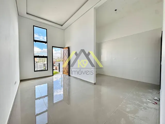 Casa com 180m² 3 quartos e 1 banheiro, à venda, no bairro Guarani em Colombo