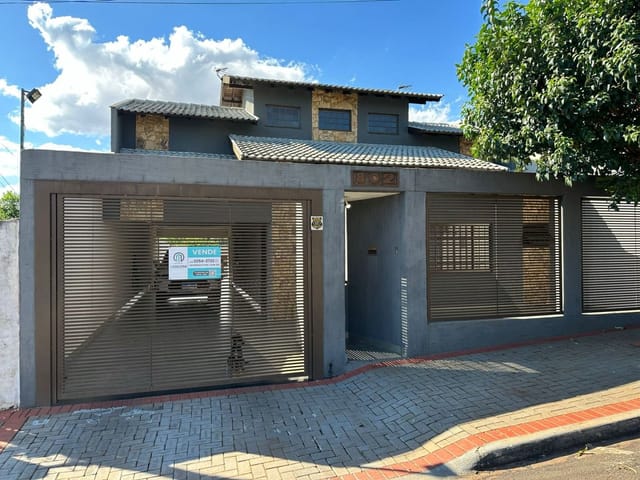 Casa com 580m², à venda, no bairro Jardim Santo Amaro em Cambé