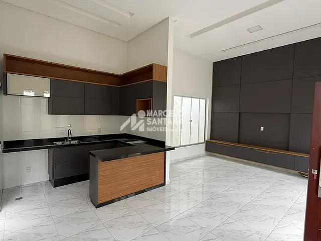 Casa 2 quartos e 3 banheiros, à venda, no bairro São Pedro em Vitória da Conquista