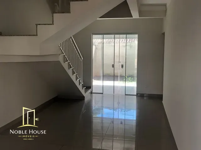 Casa 3 quartos e 4 banheiros, à venda ou para alugar, no bairro Chácaras Silvania em Valinhos