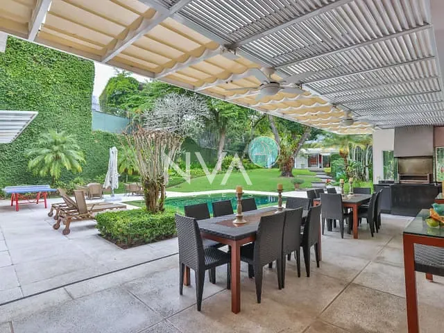 Casa com 1326m² 3 quartos e 5 banheiros, à venda, no bairro Leblon em Rio de Janeiro