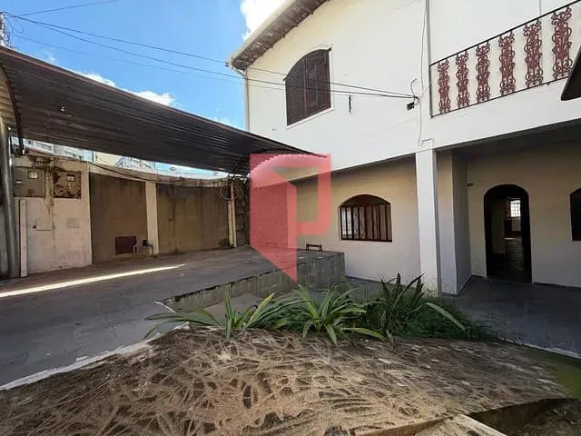 Casa 3 quartos e 3 banheiros, para alugar, no bairro Caiçaras em Belo Horizonte