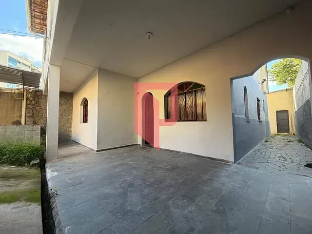 Casa 3 quartos e 3 banheiros, para alugar, no bairro Caiçaras em Belo Horizonte