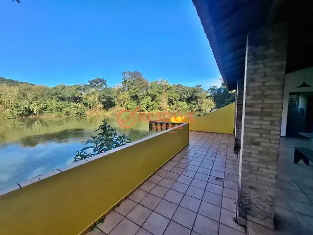 Casa com 632m² 3 quartos e 3 banheiros, à venda, no bairro Morro Branco em Guararema