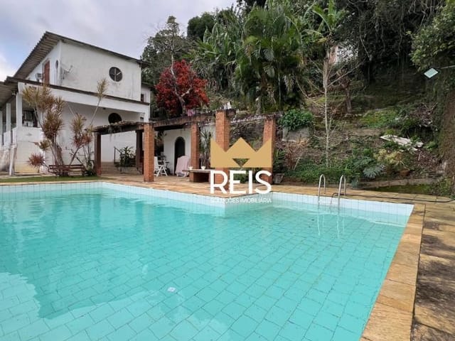 Casa com 1534m², à venda, no bairro Centro em Mangaratiba