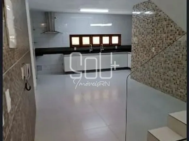 Casa 3 quartos e 3 banheiros, à venda, no bairro Pitimbu em Natal