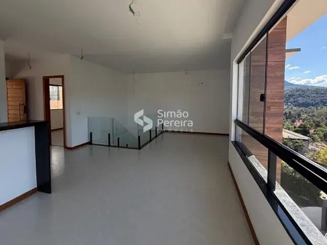 Casa com 151m² 3 quartos e 3 banheiros, à venda, no bairro Golfe em Teresópolis
