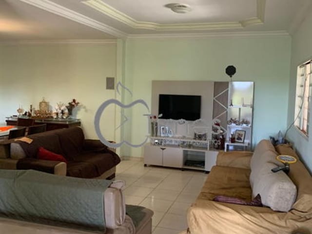 Casa com 569m² 4 quartos e 4 banheiros, à venda, no bairro Setor Sevene em Goiânia