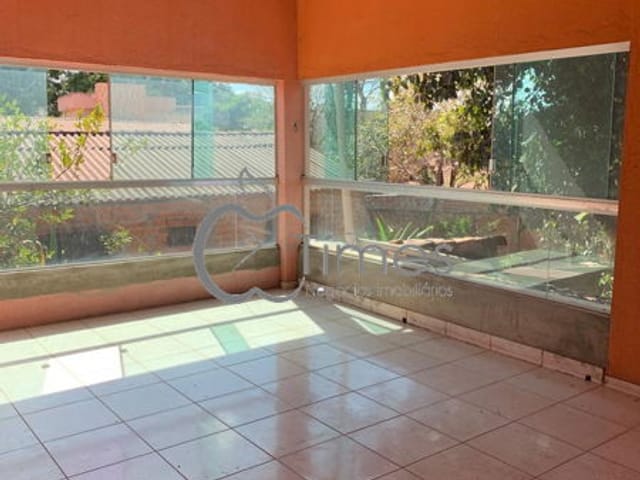 Casa com 569m² 4 quartos e 4 banheiros, à venda, no bairro Setor Sevene em Goiânia