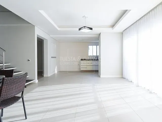 Casa com 172m² 4 quartos e 4 banheiros, para alugar, no bairro São Braz em Curitiba