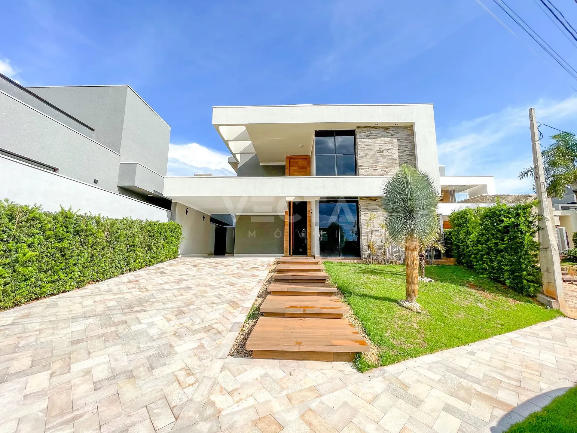Casa, 3 quartos, 212 m² - Foto 1