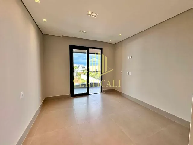 Casa com 306m² 5 quartos e 6 banheiros, à venda, no bairro Morada dos Nobres em Cuiabá