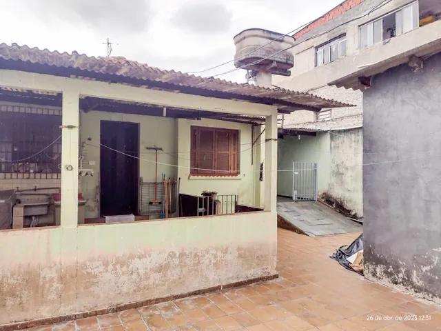 Casa com 300m² 2 quartos e 2 banheiros, à venda, no bairro Jardim Santo Alberto em Santo André