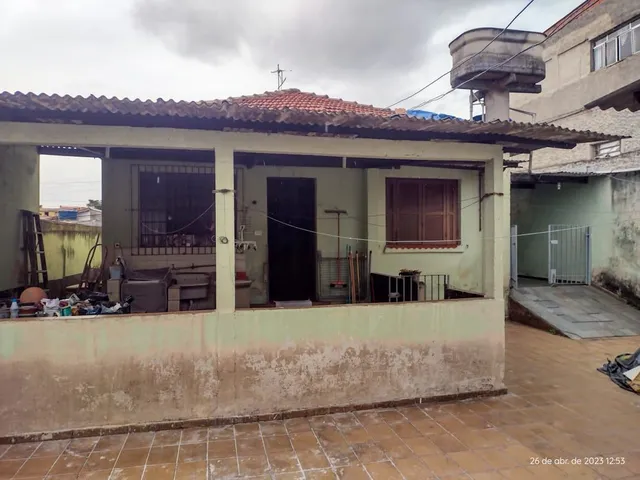 Casa com 300m² 2 quartos e 2 banheiros, à venda, no bairro Jardim Santo Alberto em Santo André