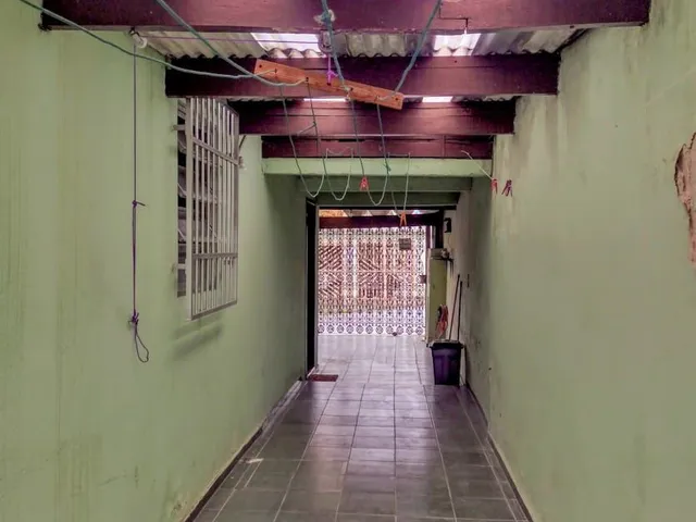Casa com 300m² 2 quartos e 2 banheiros, à venda, no bairro Jardim Santo Alberto em Santo André