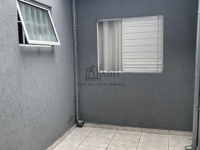 Casa 3 quartos e 2 banheiros, à venda, no bairro Jardim Nova Poá em Poá