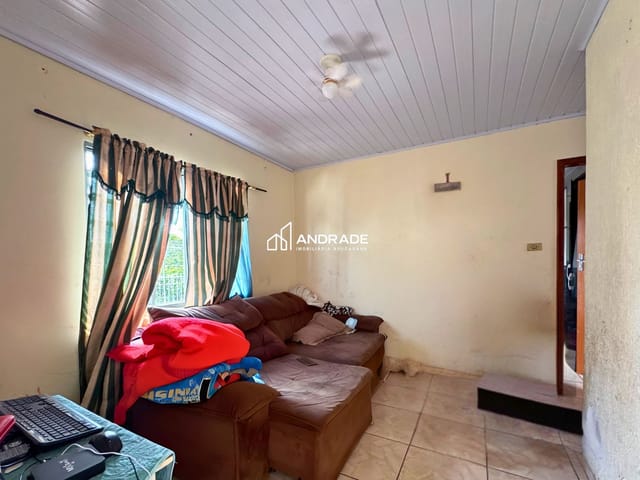 Casa com 293m² 2 quartos e 1 banheiro, à venda, no bairro Vila Martins em Apucarana