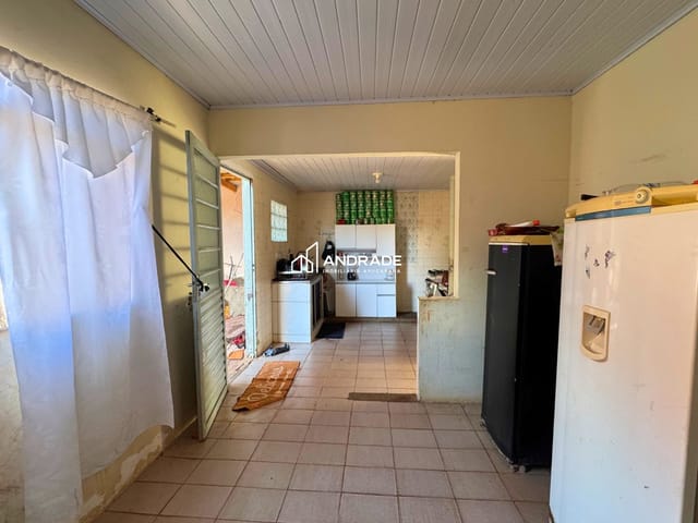 Casa com 293m² 2 quartos e 1 banheiro, à venda, no bairro Vila Martins em Apucarana