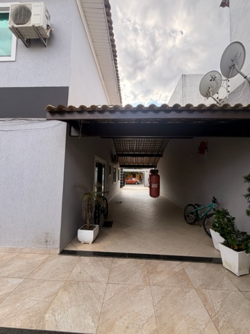 Casa com 364m² 4 quartos e 5 banheiros, à venda, no bairro Parque Santo Antônio em Campos dos Goytacazes