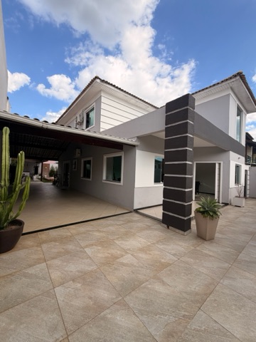 Casa com 364m² 4 quartos e 5 banheiros, à venda, no bairro Parque Santo Antônio em Campos dos Goytacazes