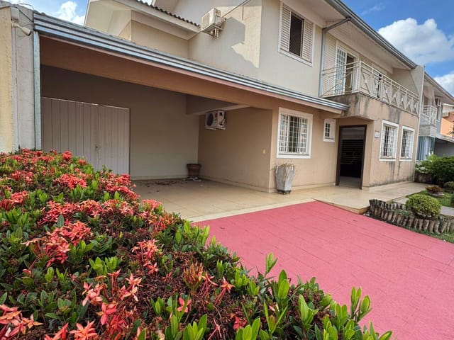 Foto do Casa - Sobrado 3 suítes c/ piscina no Petit Village | 255m² construídos | Av. Londrina - Zona 08 | Benites & Gonzaga Imóveis