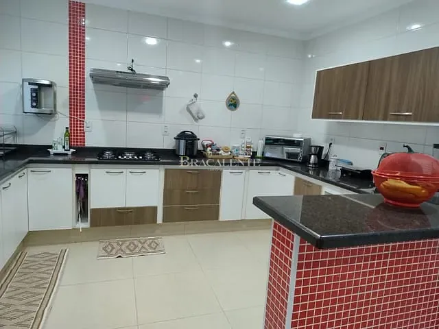 Casa com 632m² 4 quartos e 4 banheiros, à venda, no bairro Jardim São Francisco em Valinhos