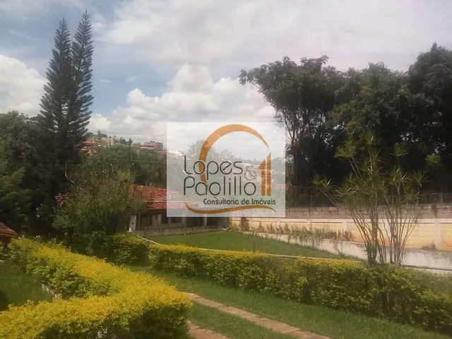 Casa com 2100m² 4 quartos e 3 banheiros, à venda, no bairro Jardim Estância Brasil em Atibaia