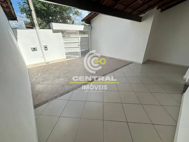 Casa 2 quartos e 1 banheiro, à venda ou para alugar, no bairro Centro em Itaboraí