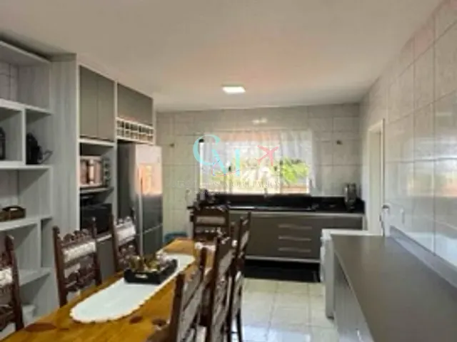 Casa com 480m² 3 quartos e 2 banheiros, à venda, no bairro Vila Sezamo  em Xanxerê