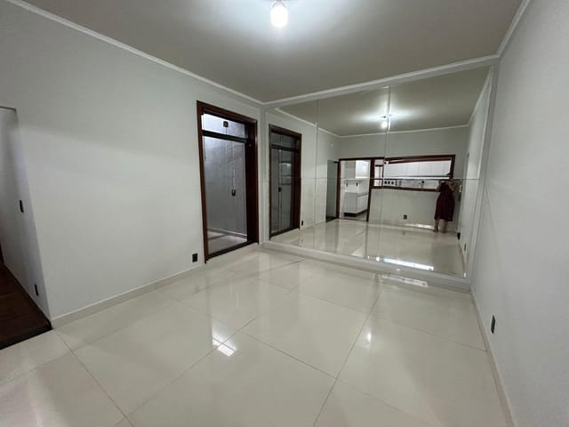 Casa com 275m² 3 quartos e 3 banheiros, à venda, no bairro Parque Residencial Nova Franca em Franca